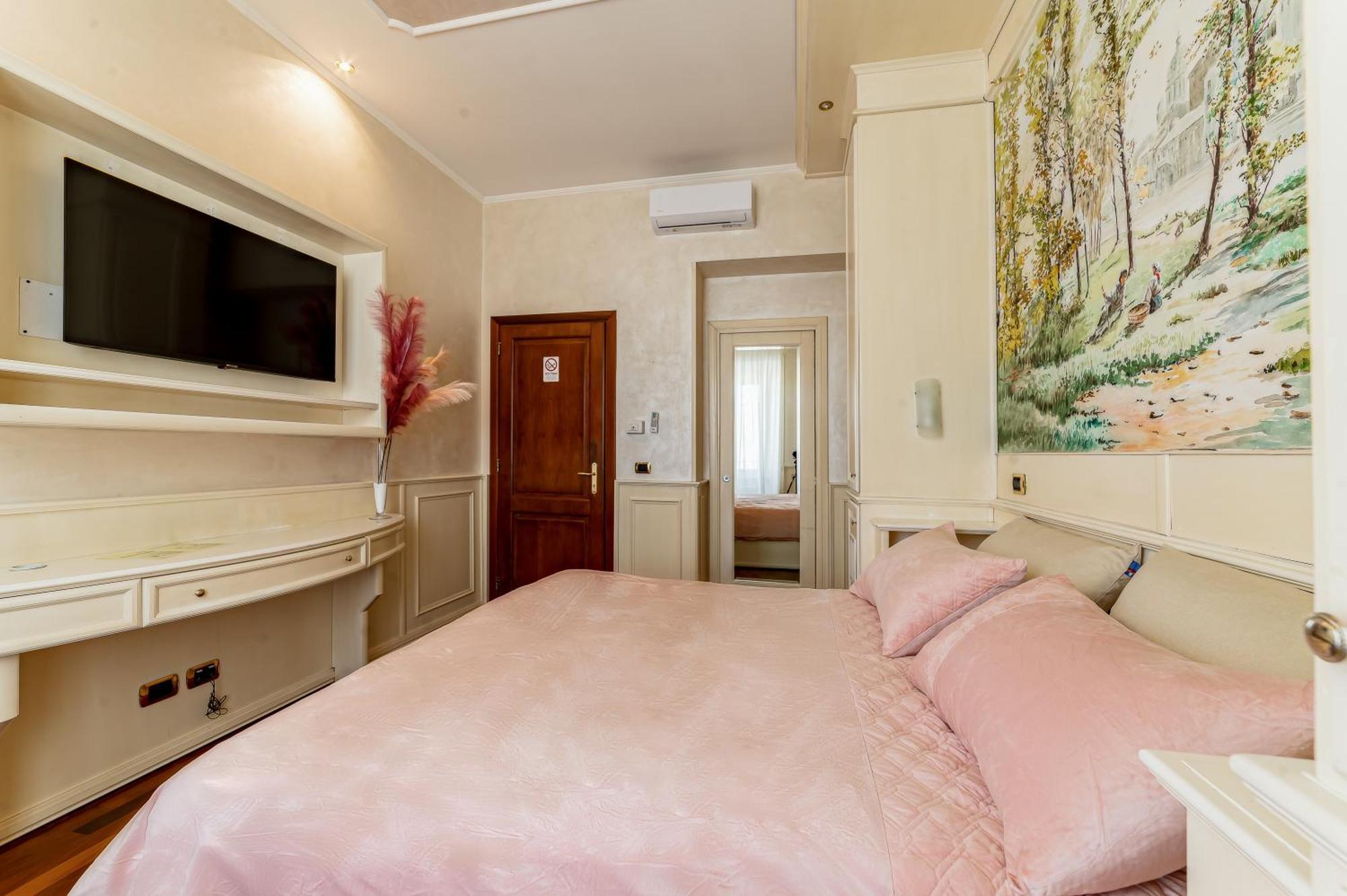 Downtown Luxury B&B - Termini Train Station - Rome — Photos 2